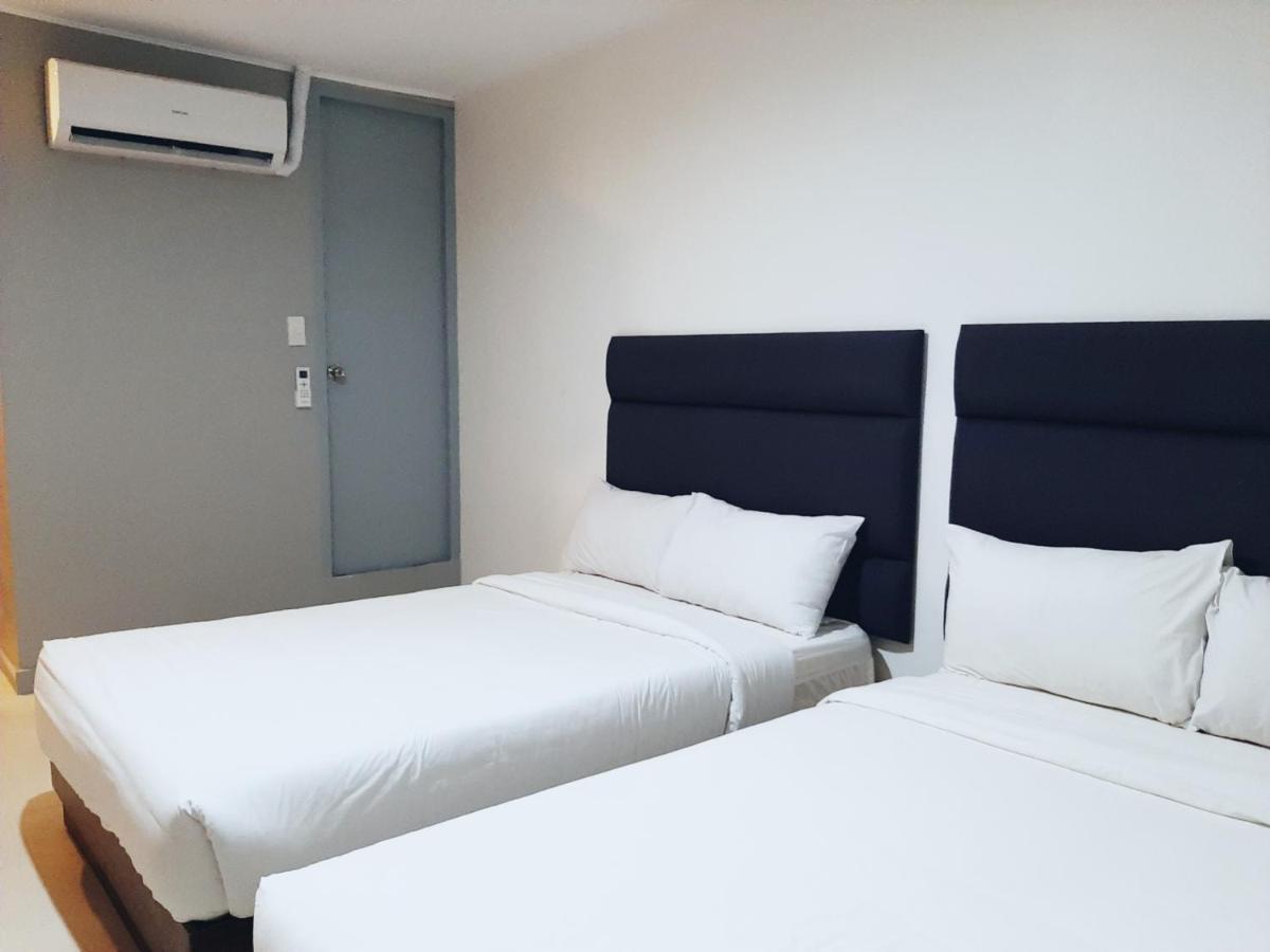Anex Hotel Near Us Embassy Манила Екстериор снимка