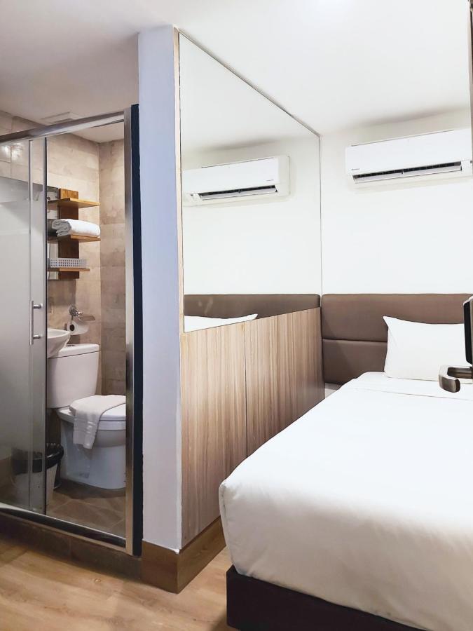 Anex Hotel Near Us Embassy Манила Екстериор снимка