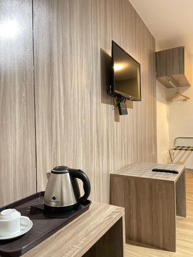 Anex Hotel Near Us Embassy Манила Екстериор снимка